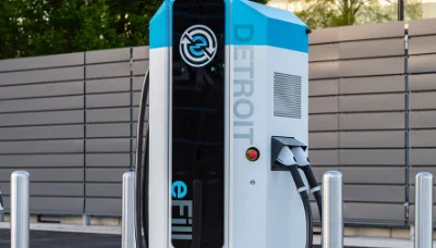 Detroit electric vehicle charging station with eFill logo
